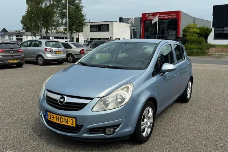 Opel Corsa (2008)