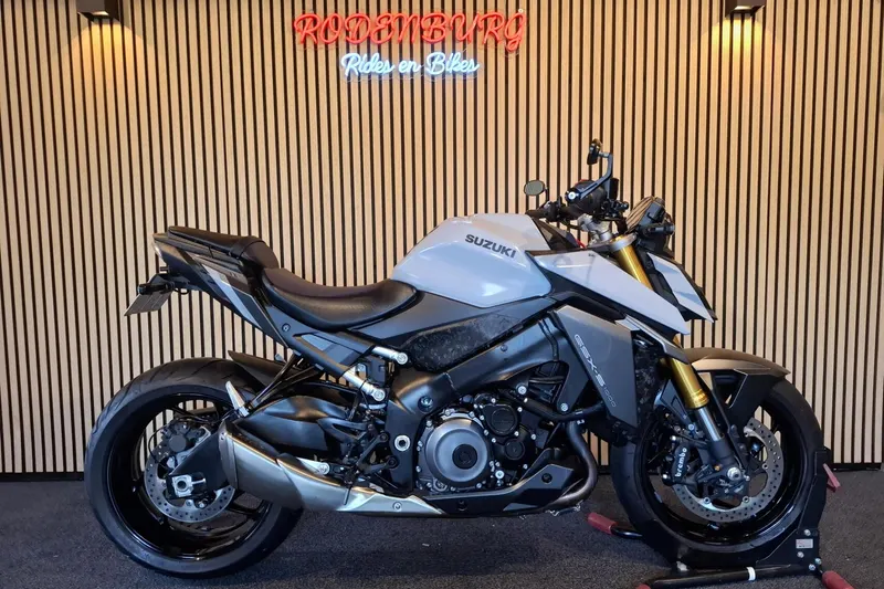 Suzuki GSX-S1000 (2021)