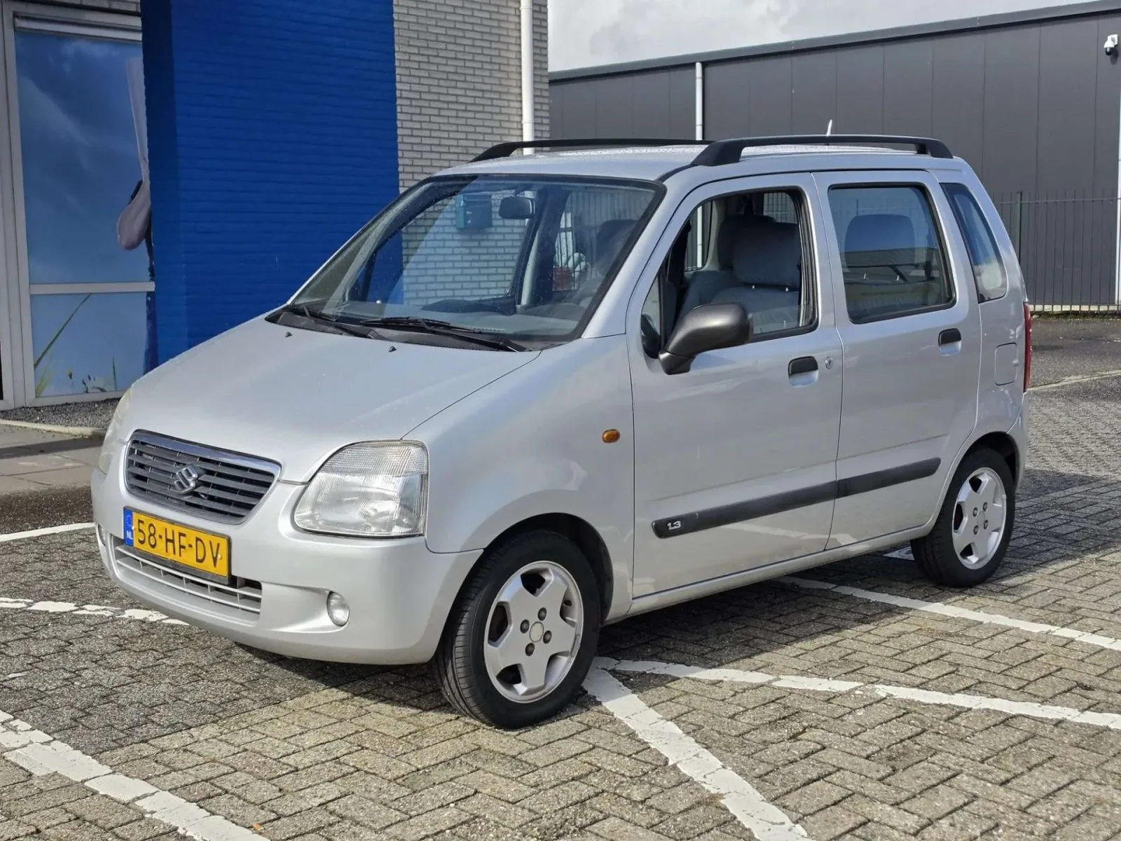 Suzuki Wagon R+ (2001) — foto 1