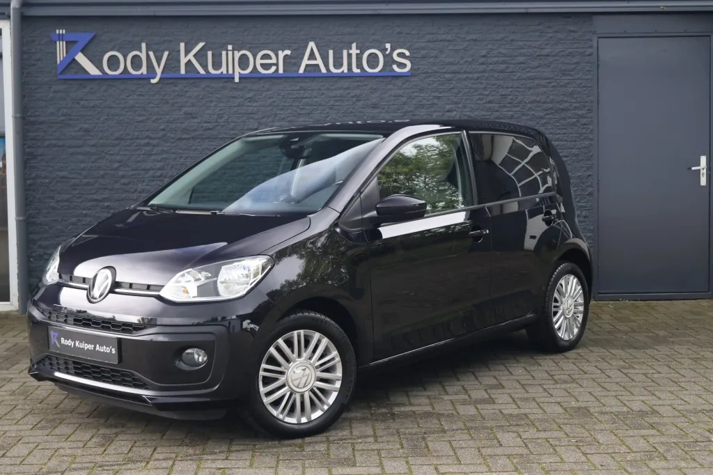 Volkswagen Up! (2022) — foto 1