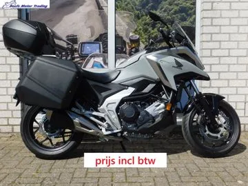 Honda NC 750 XA (2024) — foto 1