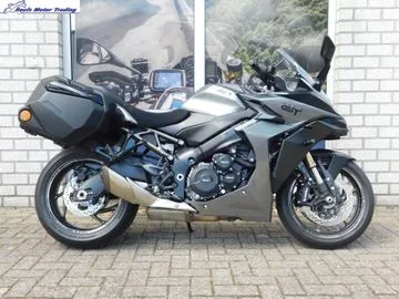 Suzuki GSX-S1000GT (2025) — foto 1