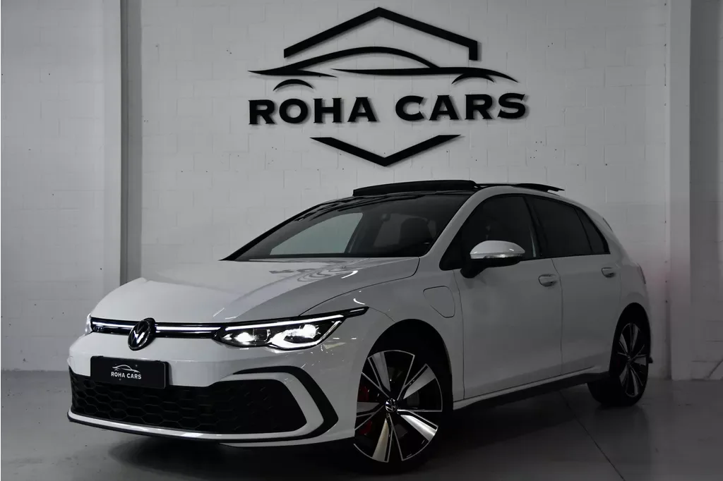Volkswagen Golf (2020) — foto 1