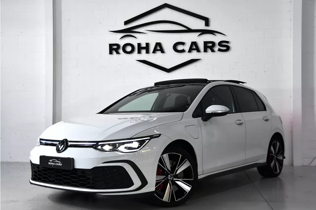 Volkswagen Golf (2020) — foto 1