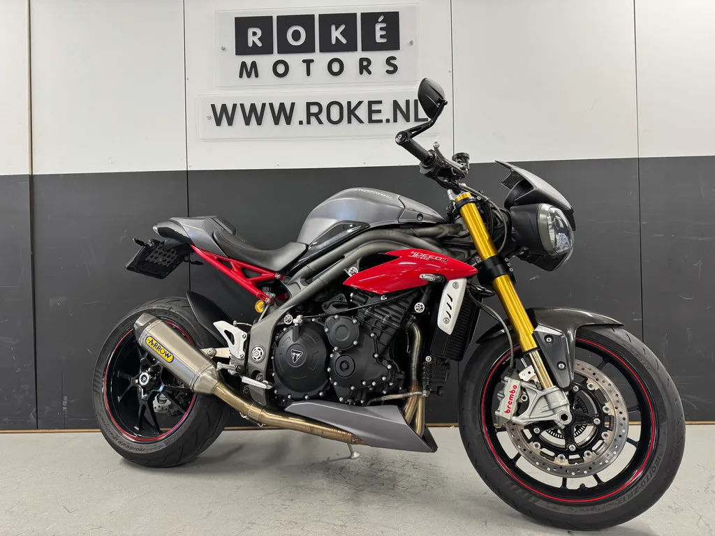 Triumph Speed Triple 1050 (2016) — foto 1