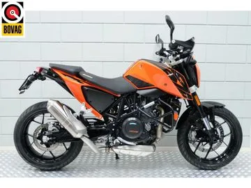 KTM 690 Duke (2017) — foto 1