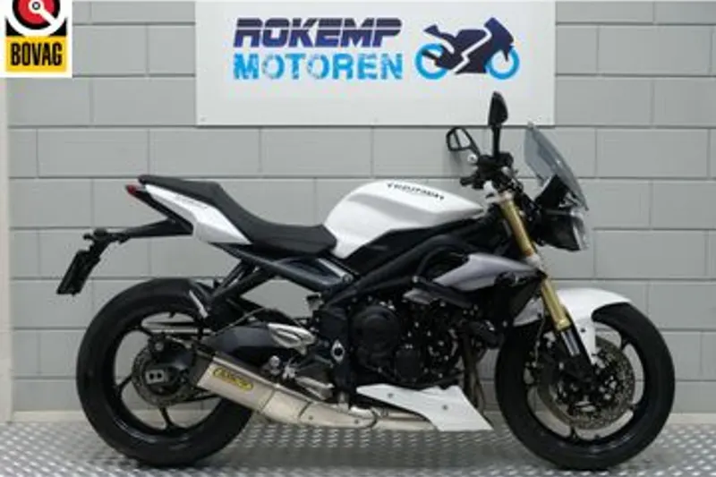 Triumph Street Triple (2015)