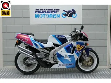 Suzuki RGV 250 (1991) — foto 1