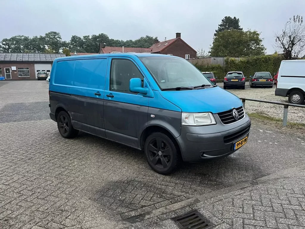 Volkswagen Transporter (2005) — foto 1