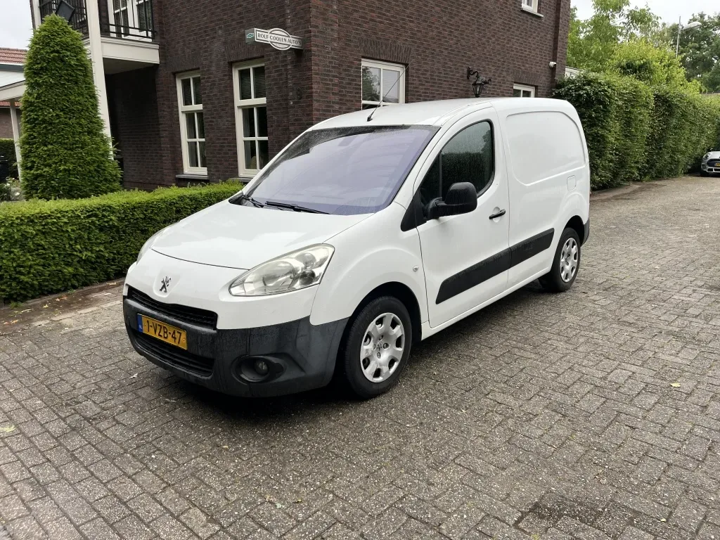 Peugeot Partner (2012) — foto 1