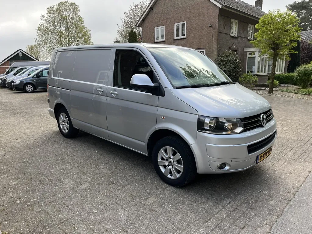 Volkswagen Transporter (2012) — foto 1