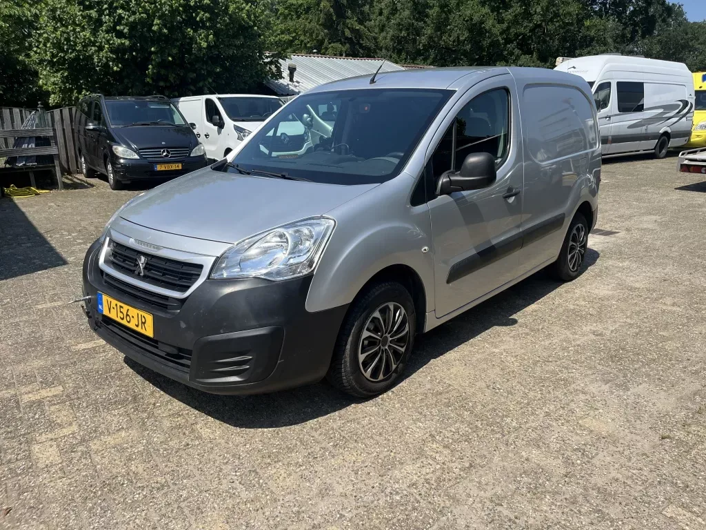 Peugeot Partner (2017) — foto 1