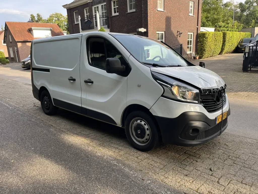 Renault Trafic (2015) — foto 1