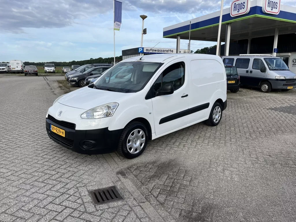 Peugeot Partner (2015) — foto 1