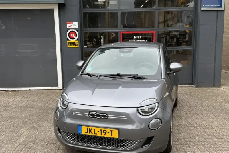 Fiat 500 (2023)