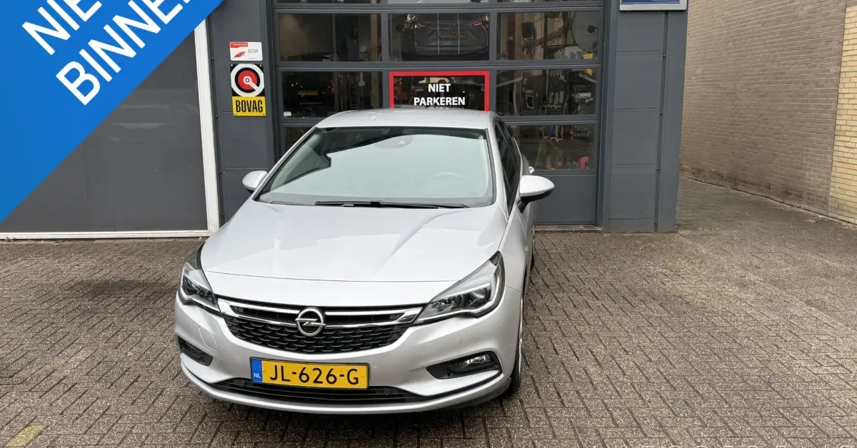 Opel Astra (2016) — foto 1