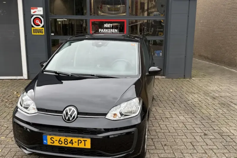 Volkswagen Up! (2023)