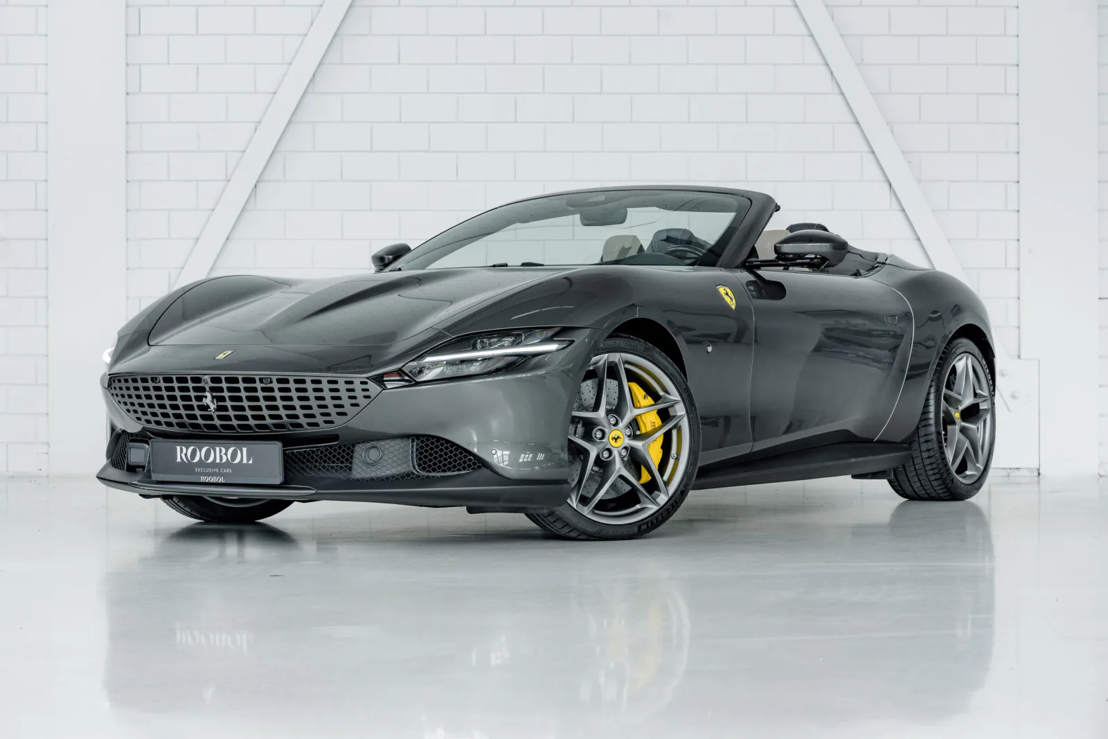 Ferrari Roma Spider (2025) — foto 1