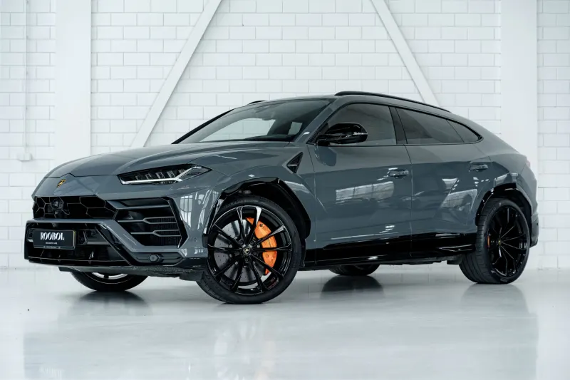 Lamborghini Urus (2021)