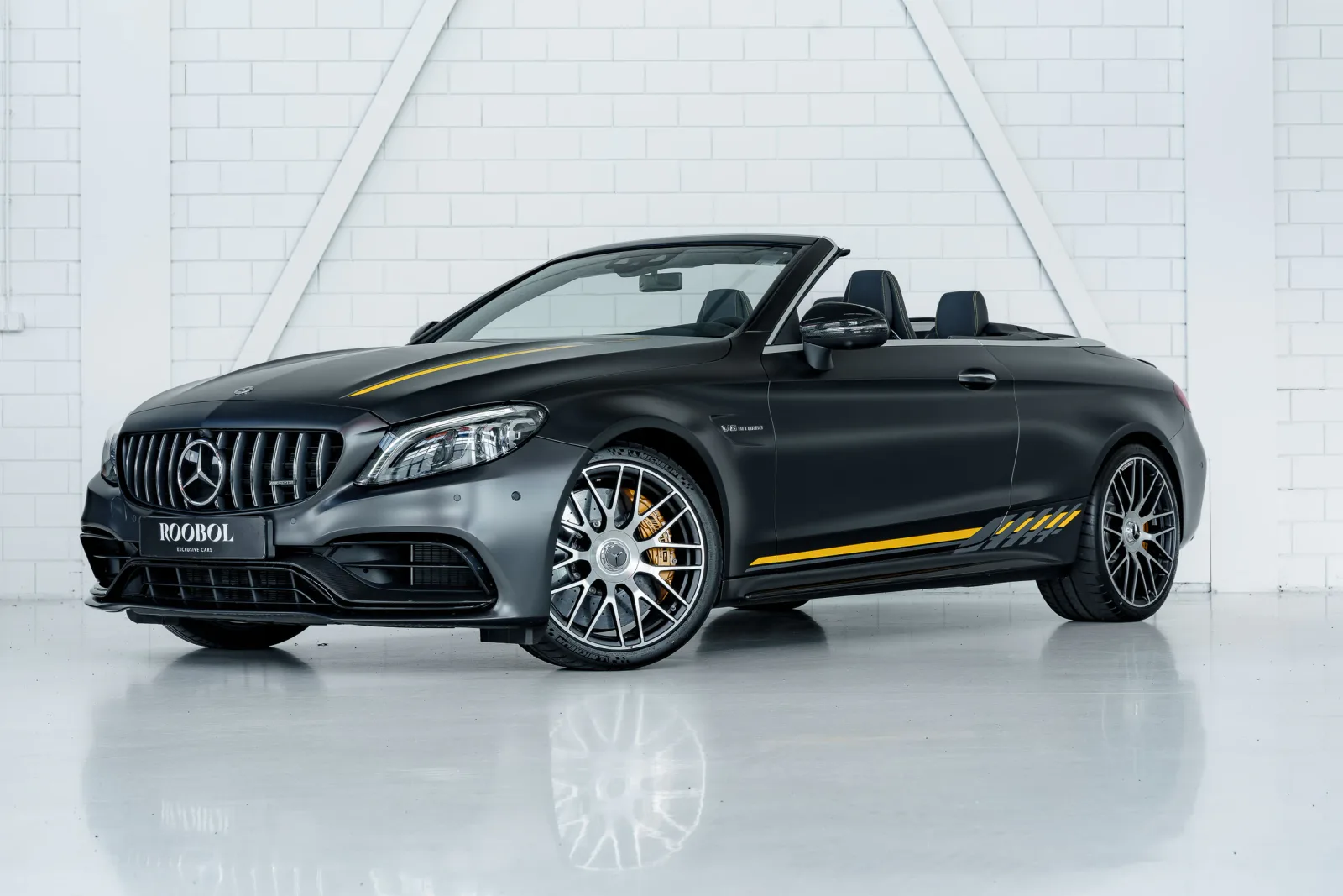 Mercedes-AMG C63 S Cabriolet Final Edition 1 of 499 (2022) — foto 1