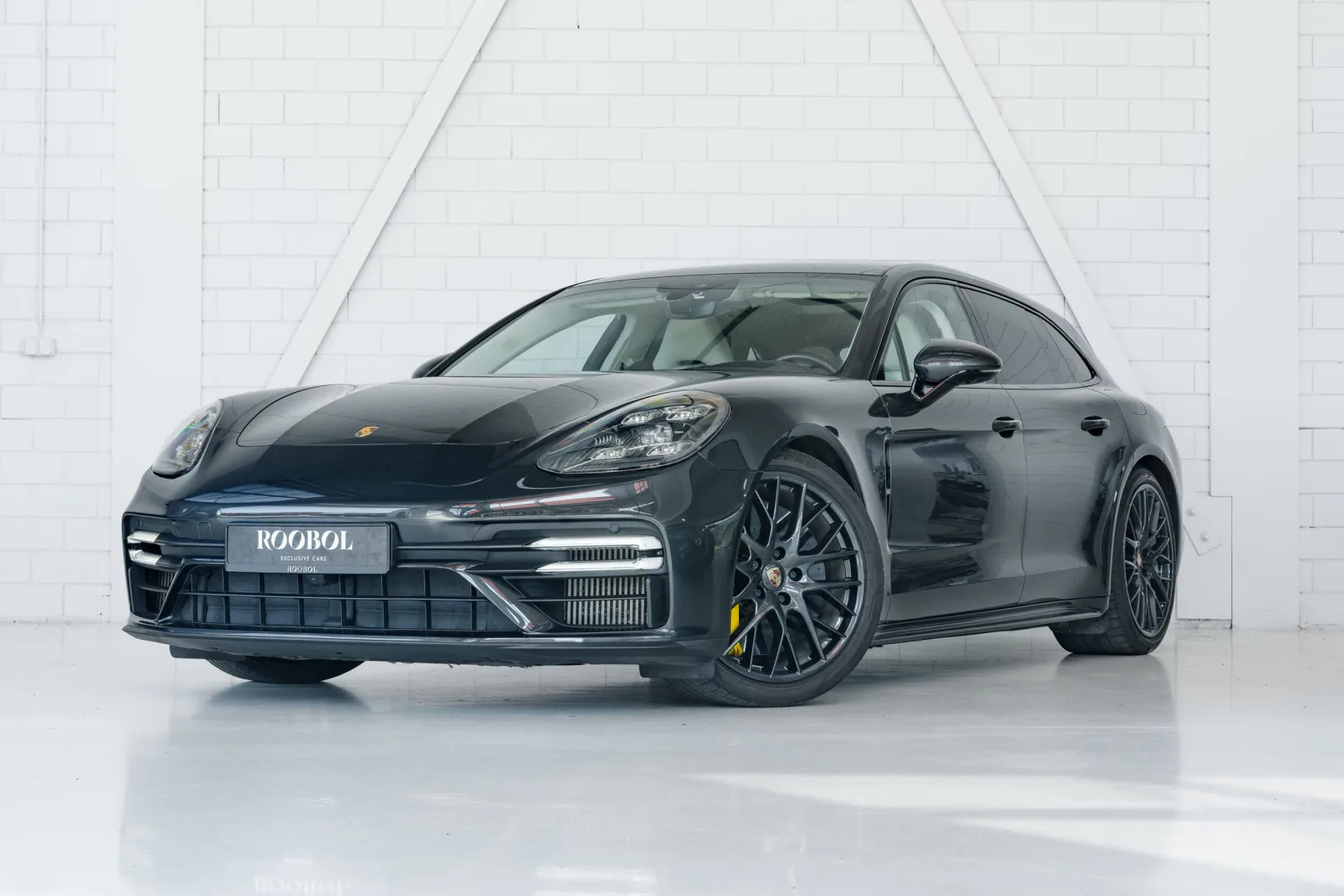 Porsche Panamera (2023) — foto 1