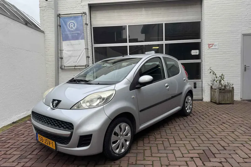 Peugeot 107 (2009)