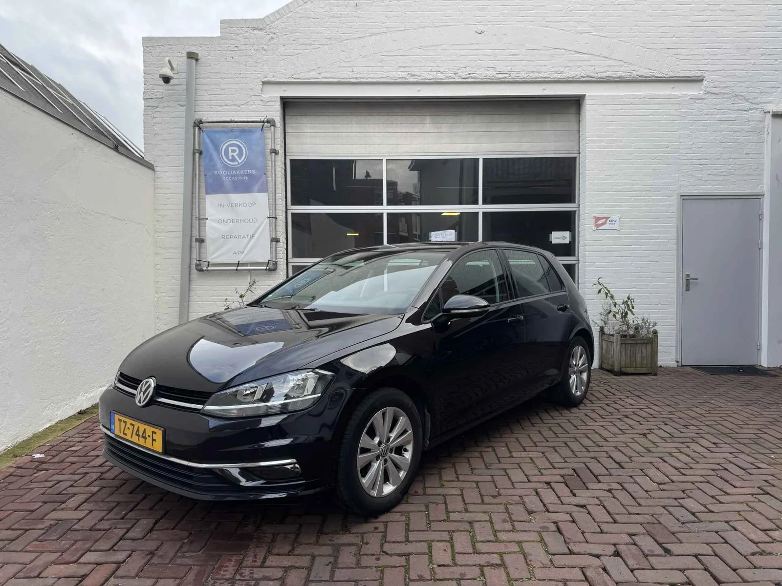 Volkswagen Golf (2018) — foto 1