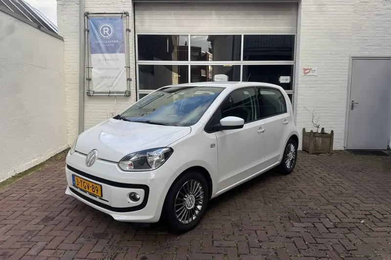 Volkswagen Up! (2014)