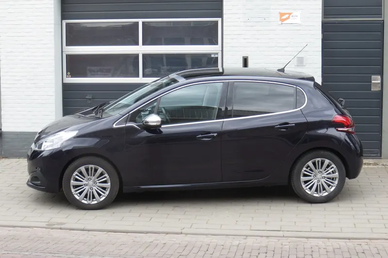 Peugeot 208 (2016)