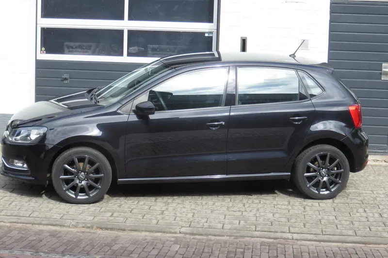 Volkswagen Polo (2015)