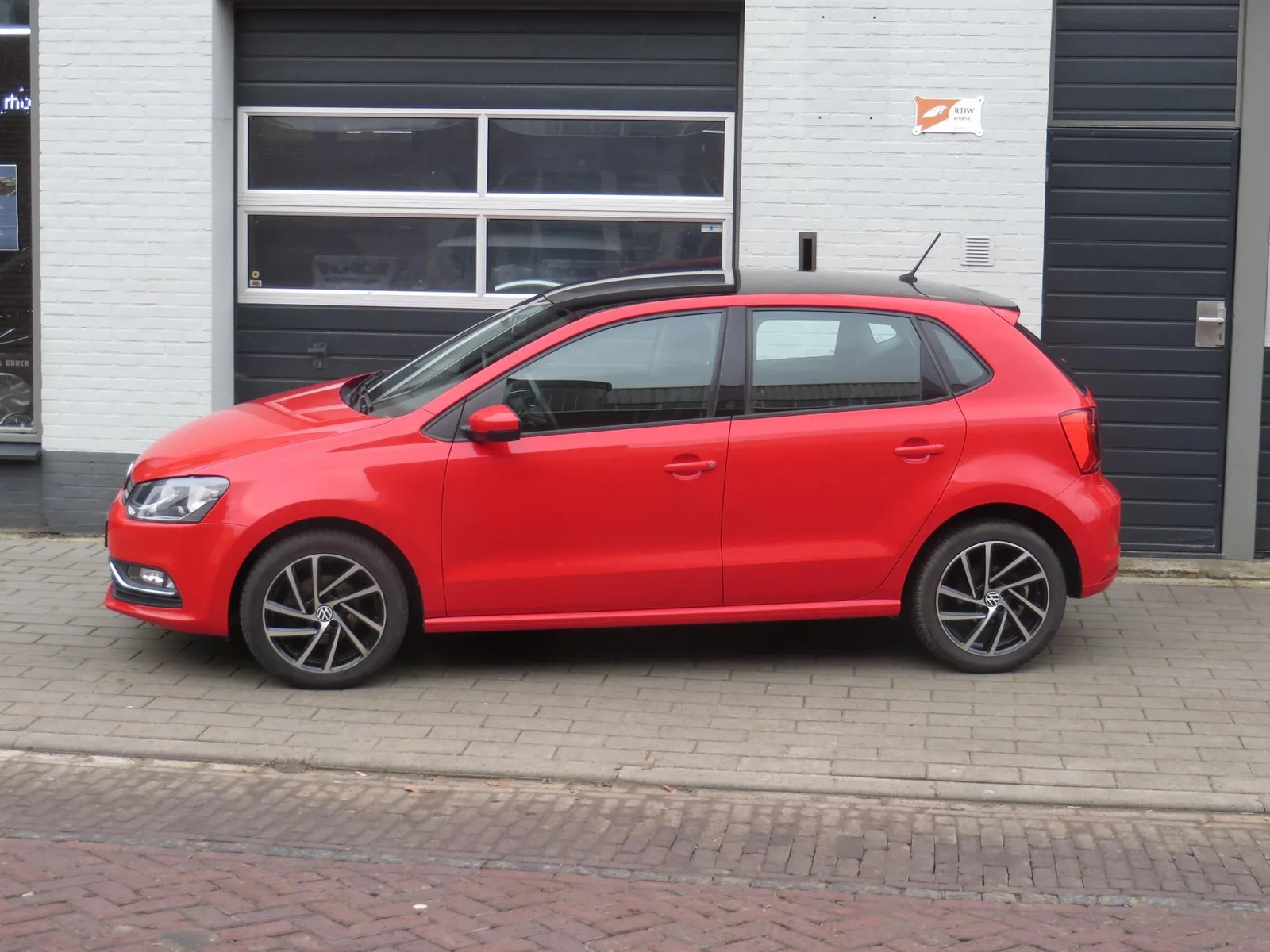 Volkswagen Polo (2014) — foto 1