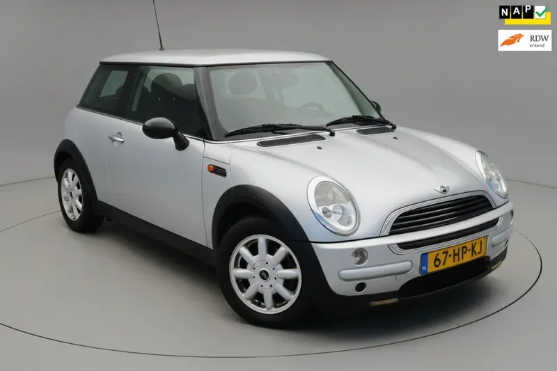MINI One (2001)