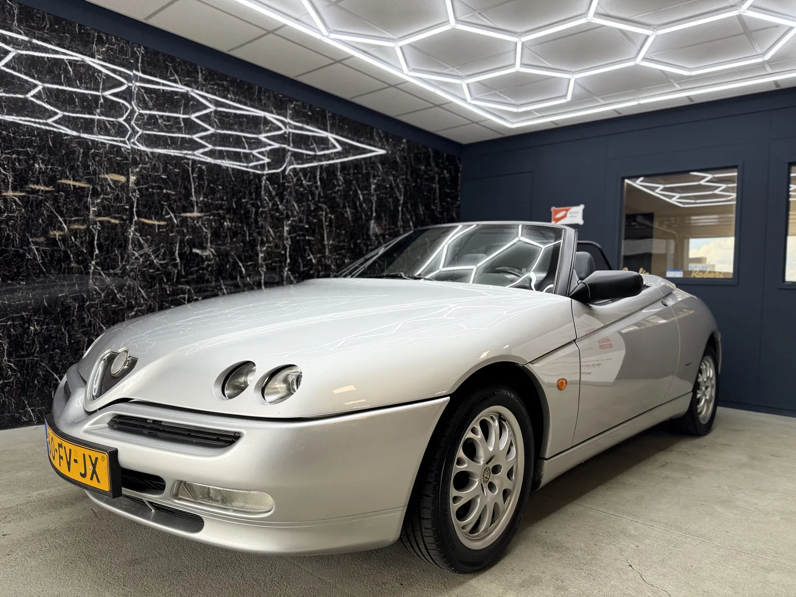 Alfa Romeo Spider (2000) — foto 1