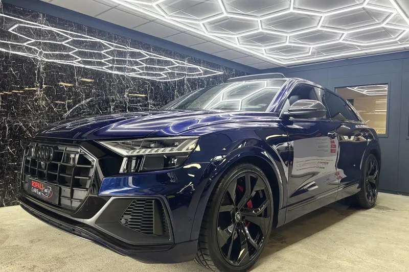 Audi Q8 (2022)