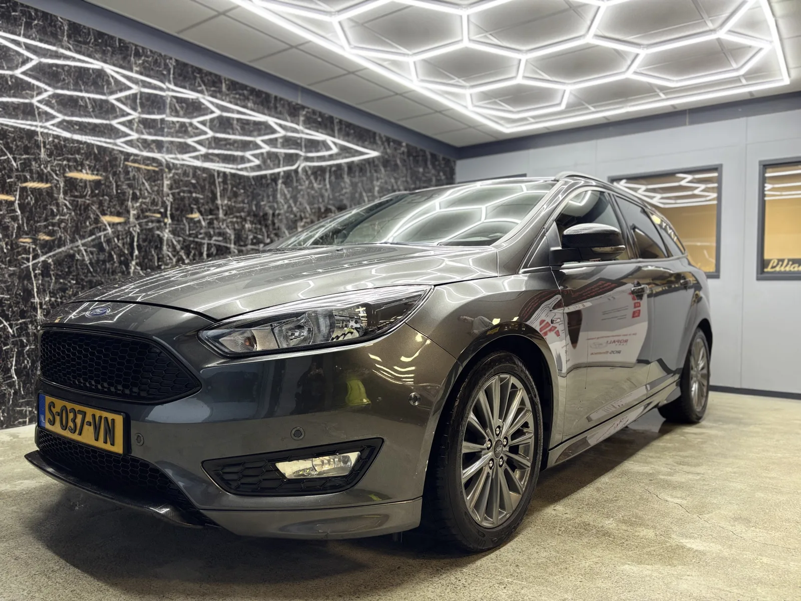 Ford Focus (2018) — foto 1