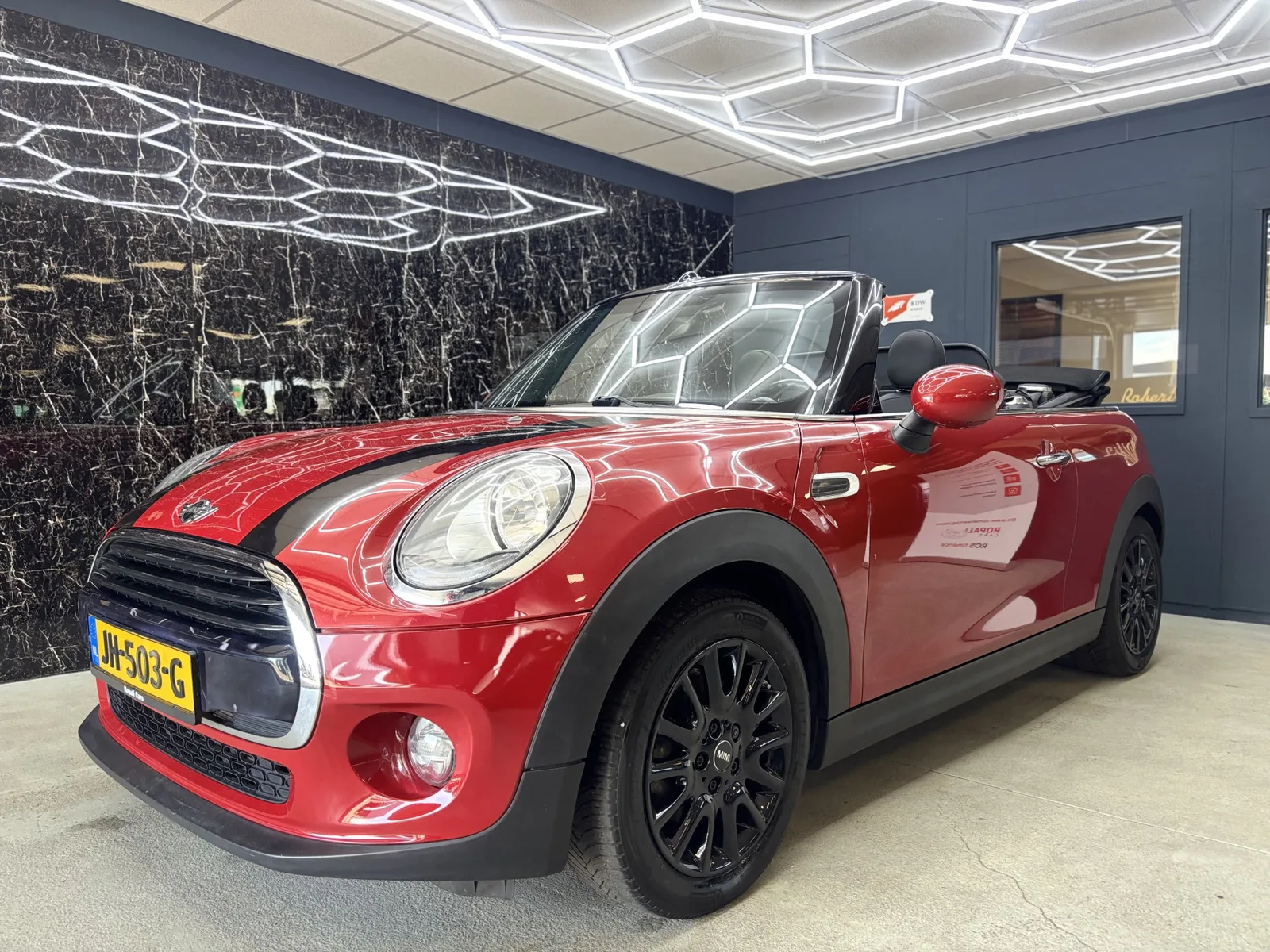 MINI Cabrio (2016) — foto 1