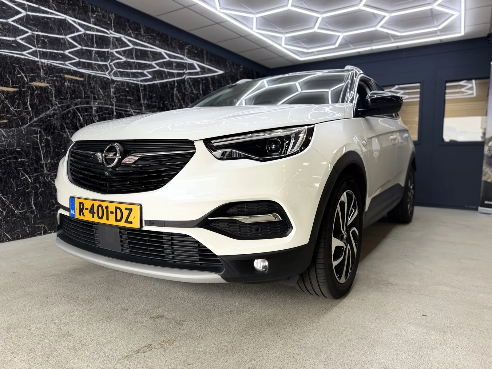 Opel Grandland (2019) — foto 1