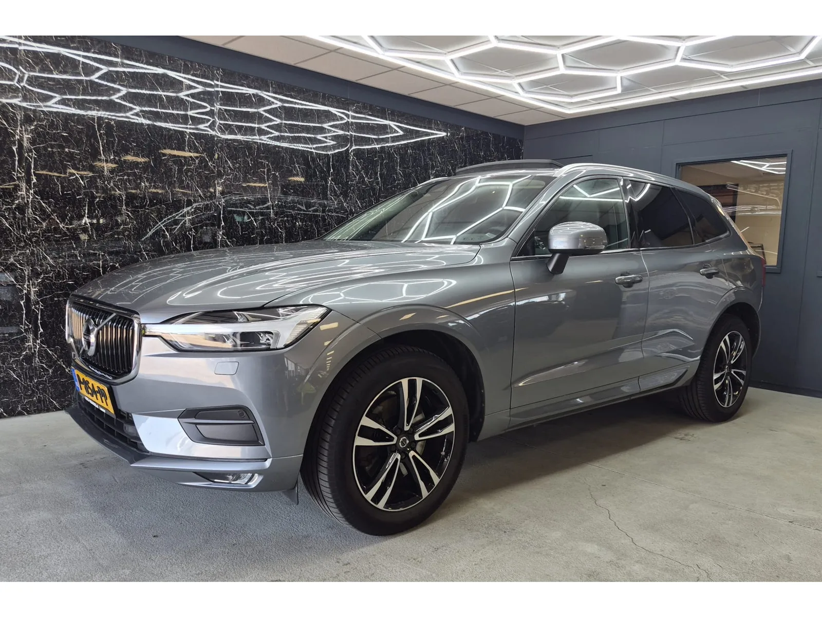 Volvo XC60 (2019) — foto 1
