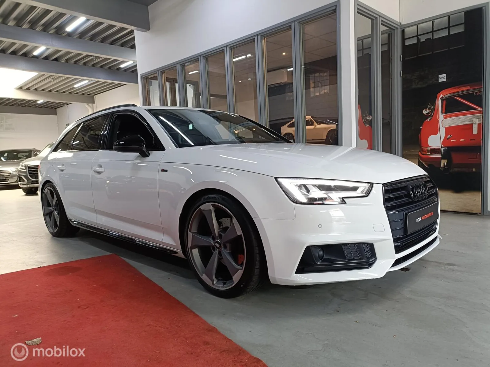Audi A4 (2018) — foto 1
