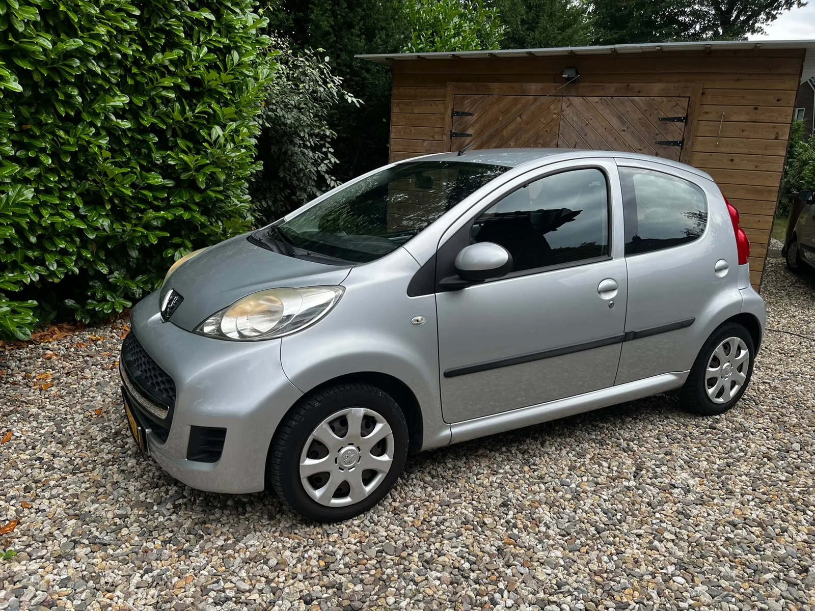 Peugeot 107 (2010) — foto 1