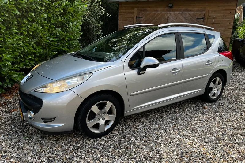 Peugeot 207 (2009)