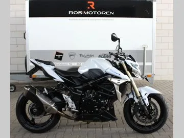 Suzuki GSR (2012) — foto 1