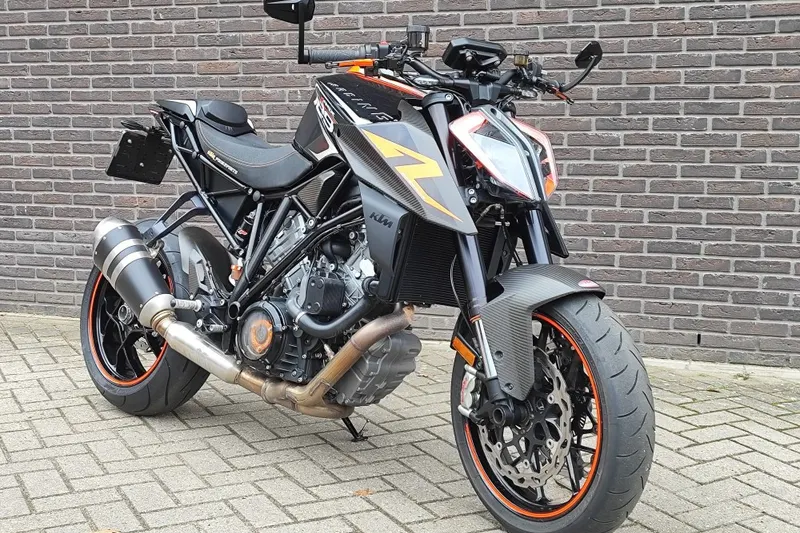 KTM 1290 SuperDuke R (2018)