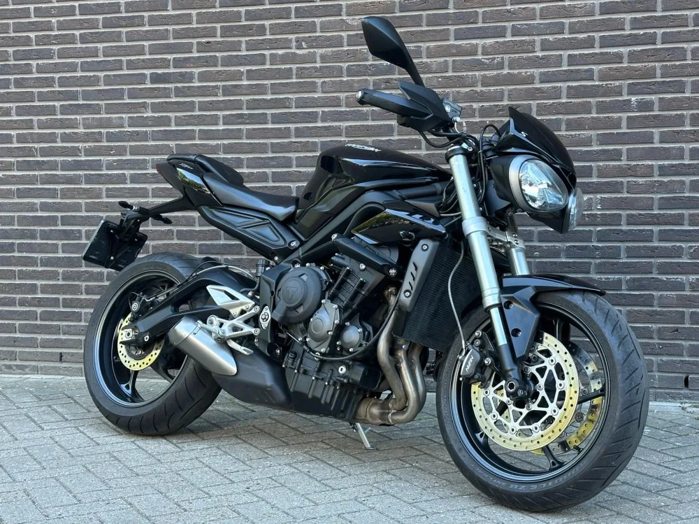 Triumph Street Triple S (2018) — foto 1