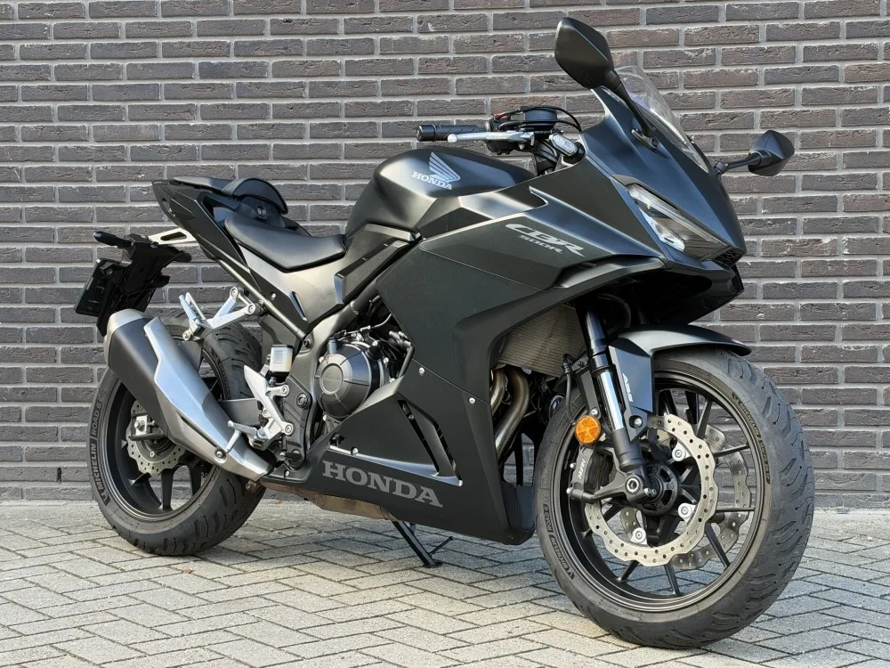 Honda CBR 500 A (2024) — foto 1