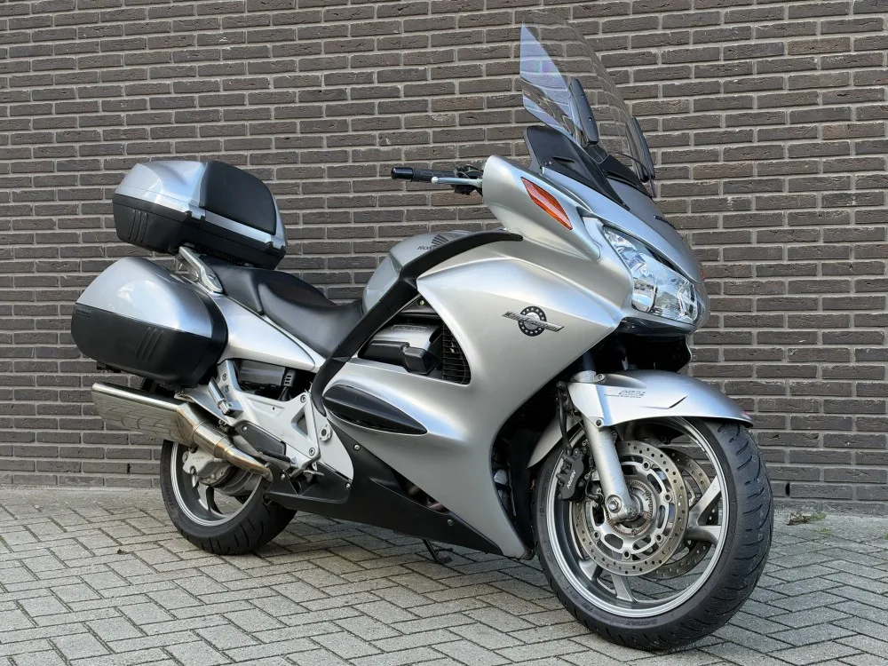 Honda ST 1300 Pan European (2004) — foto 1