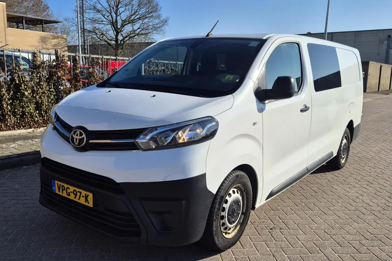 Toyota ProAce Worker (2022)
