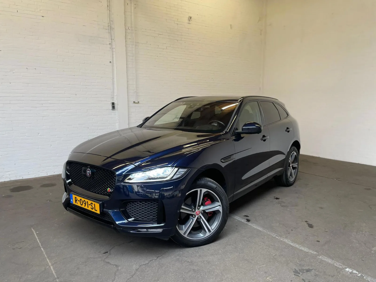 Jaguar F-Pace (2018) — foto 1