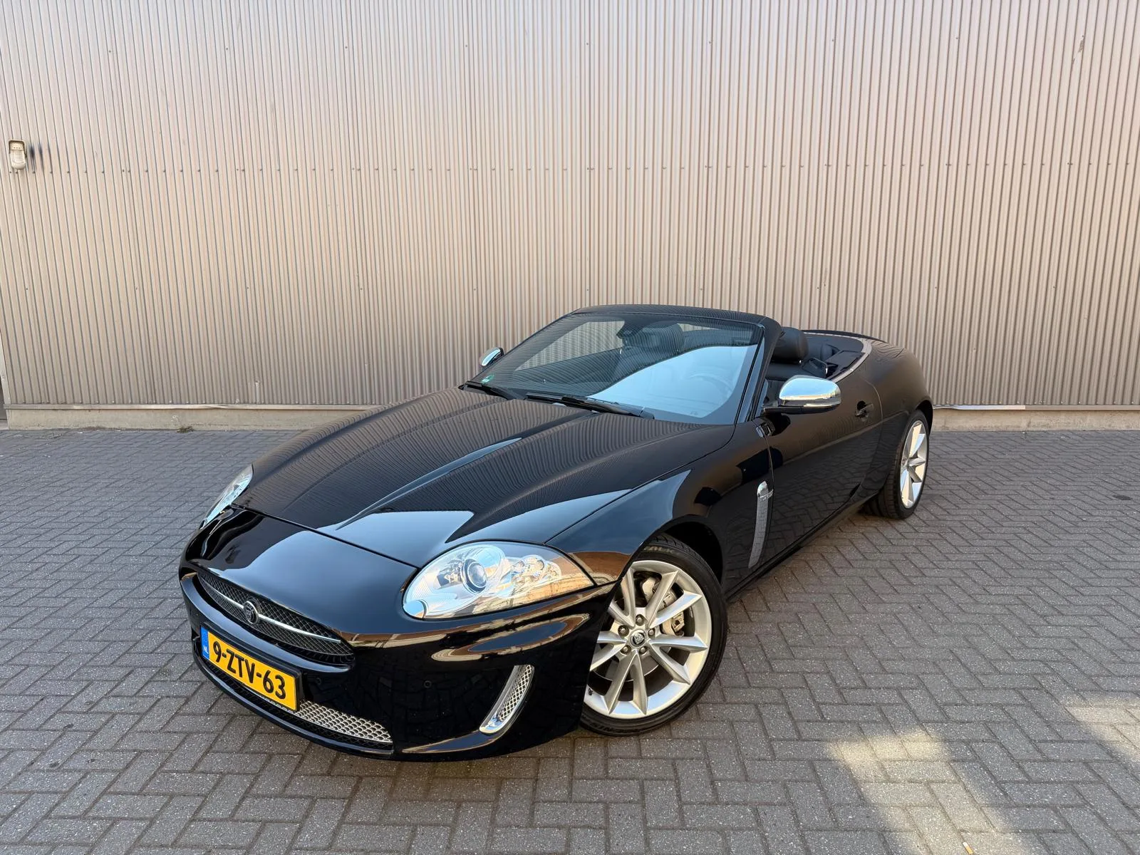 Jaguar XK (2011) — foto 1