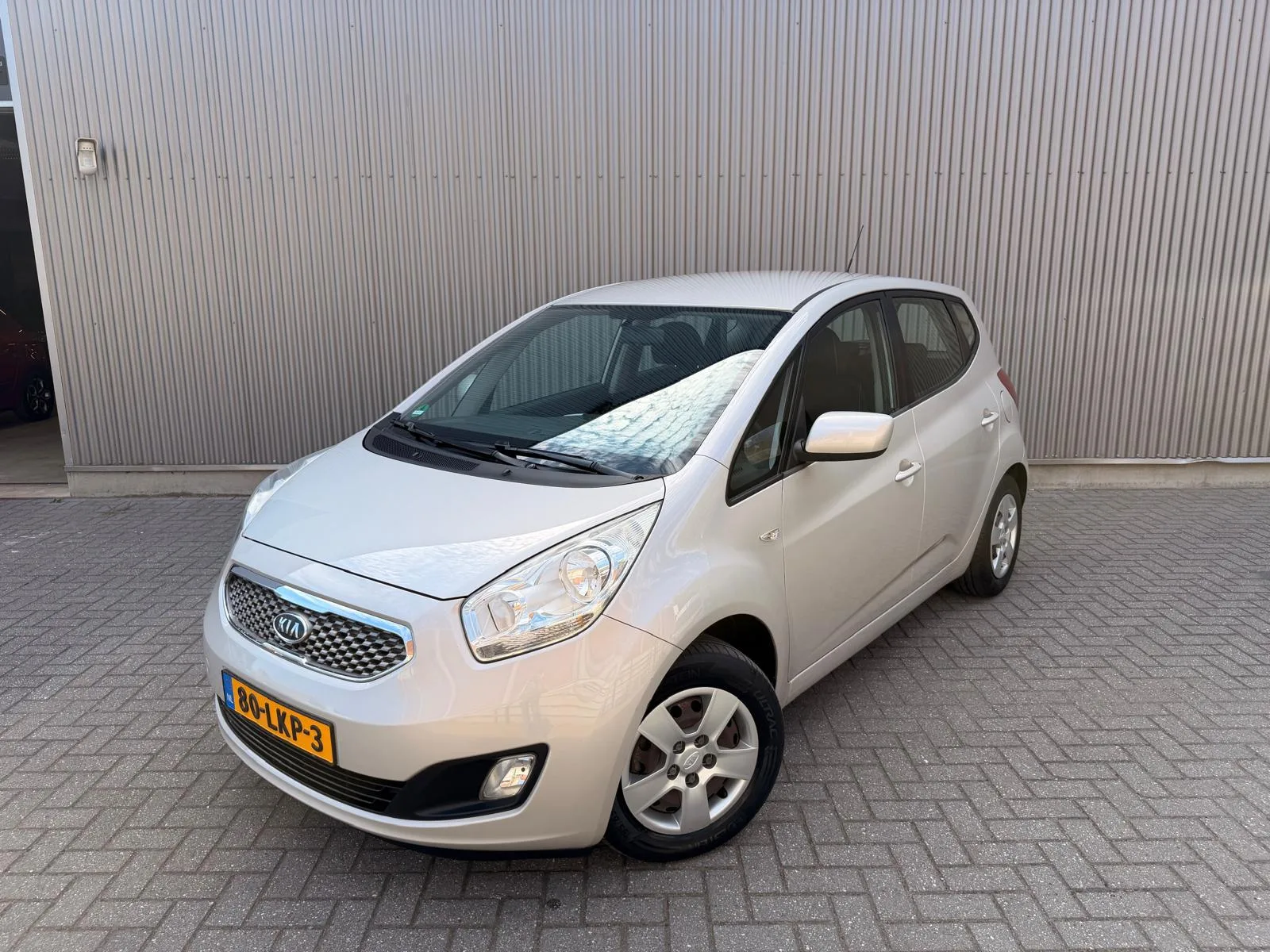 Kia Venga (2010) — foto 1